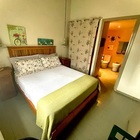 Casa/apartamento Duplex Con Parking En *
