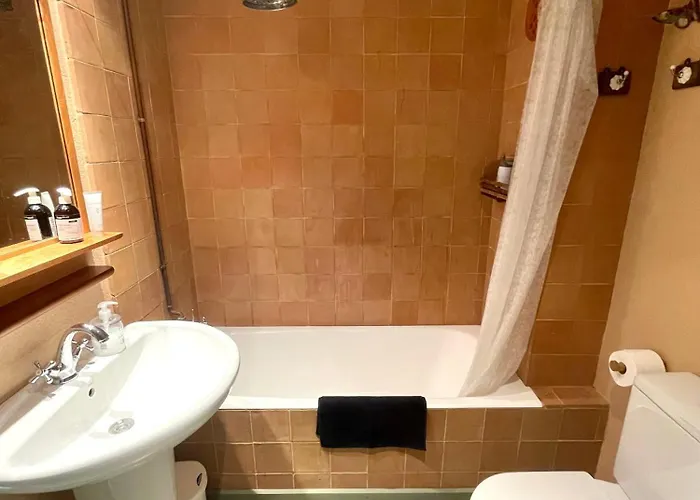 Casa Familiar Duplex Y Parking Gratis *
